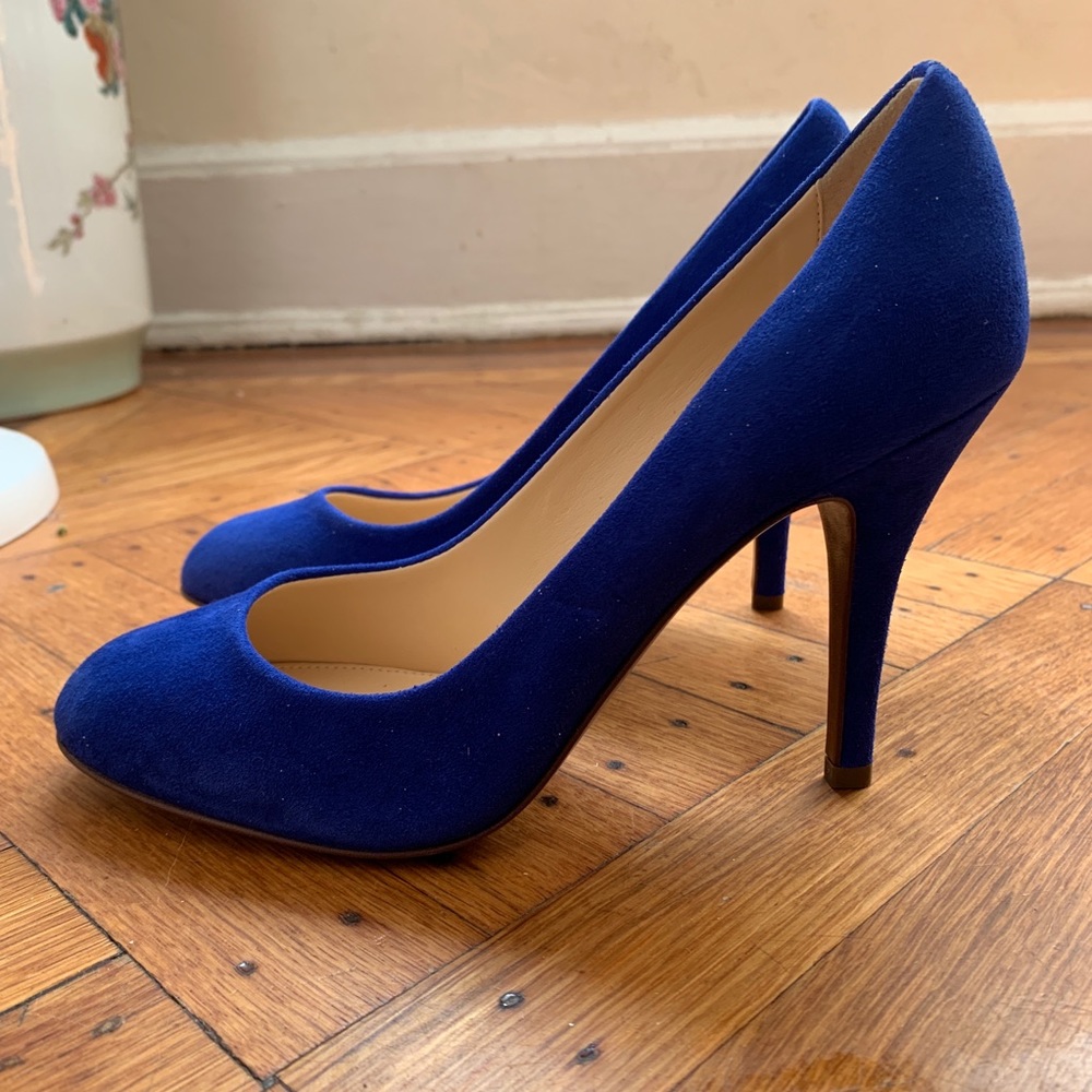 JCrew suede blue pumps. Size 7.5. New without box